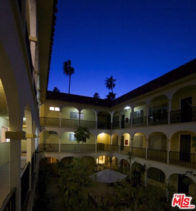 Photo - 1033 6th St Unit 309