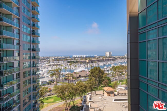 Photo - 13700 Marina Pointe Dr Unit 1114