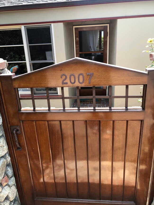 Photo - 2007 Glenneyre St