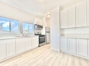 Photo - 707 W 48th St Unit 709 1/2