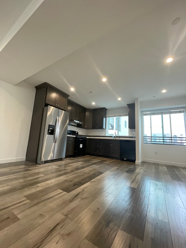 Photo - 14211 Gilmore St