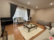 Photo - 5271 Newcastle Ave Unit 1