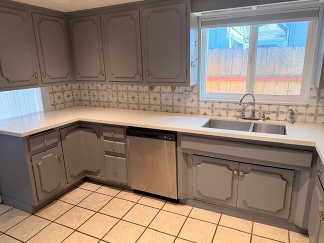 Photo - 3 bedroom 2 bath house for Lease