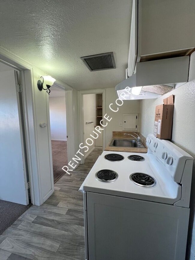 Photo - 238 E Williams St