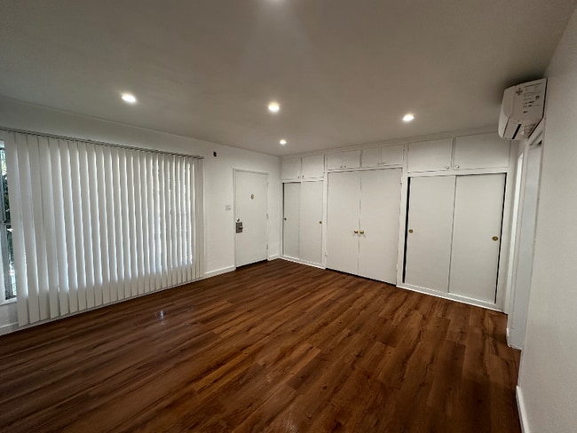 Photo - 323 N Chevy Chase Dr