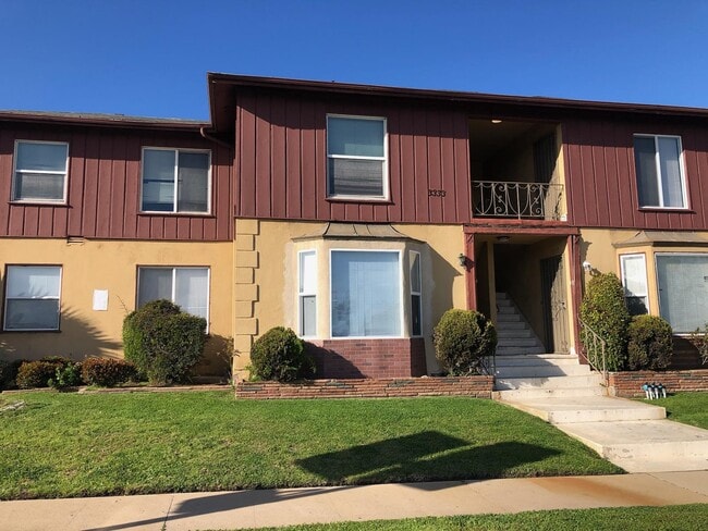 Building Photo - Knox Properties