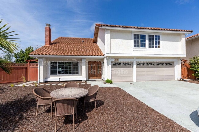 Building Photo - 1595 Avenida De Los Lirios