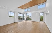 Photo - 404 Grand