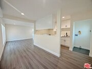 Photo - 410 E Cherry Ave