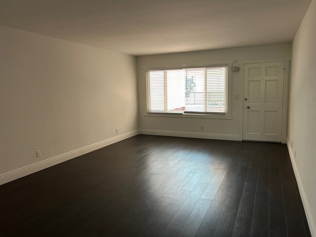 Photo - 1901 6th St.