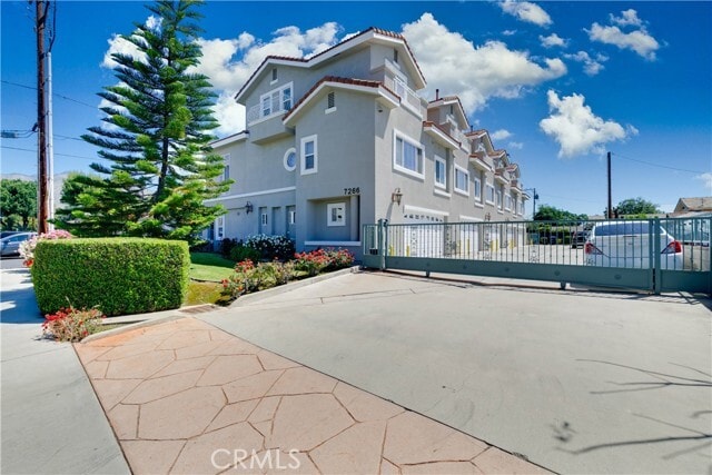 Building Photo - 7266 Jackson Unit 3