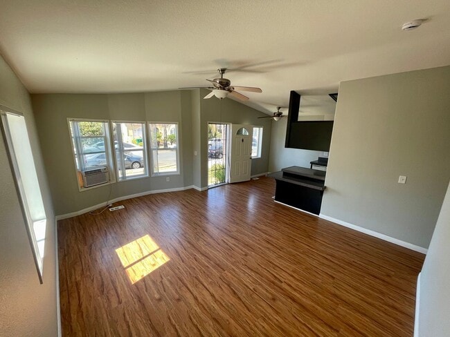 Photo - 4723-4723 Felton St Apartment Unit 4721
