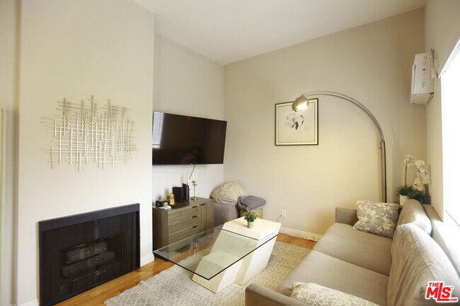 Photo - 833 Orange Grv Ave Unit 6