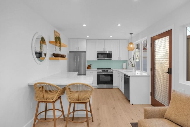 Photo - 301 Lugonia St Unit 301 1/2