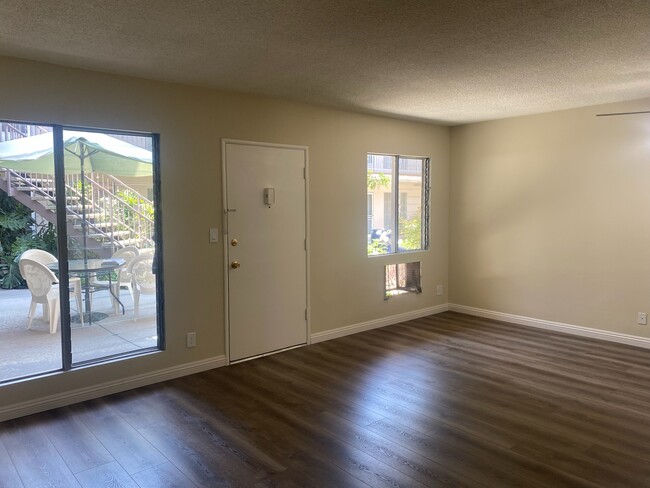 Model A - Tarzana Gardens