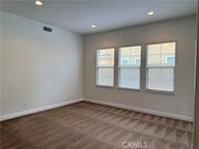 Photo - 6012 Porto St