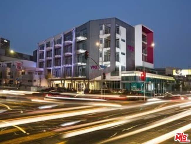 Building Photo - 950 S Fairfax Ave Unit 1503 Rental