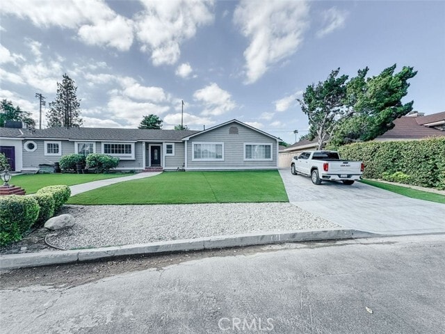 Photo - 18001 Osborne St House