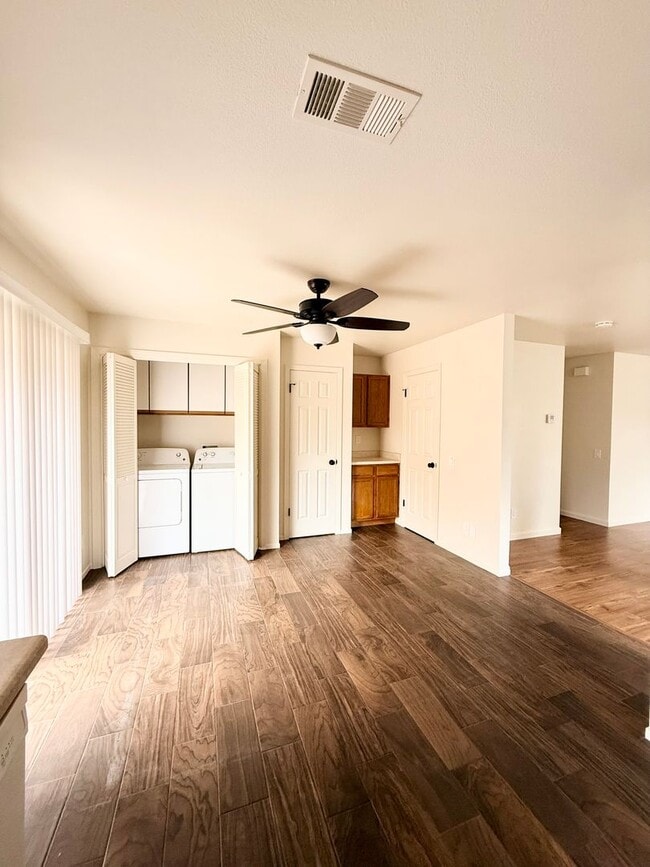 Photo - Lovely 3 Bedroom 2 Bathroom Available Now!