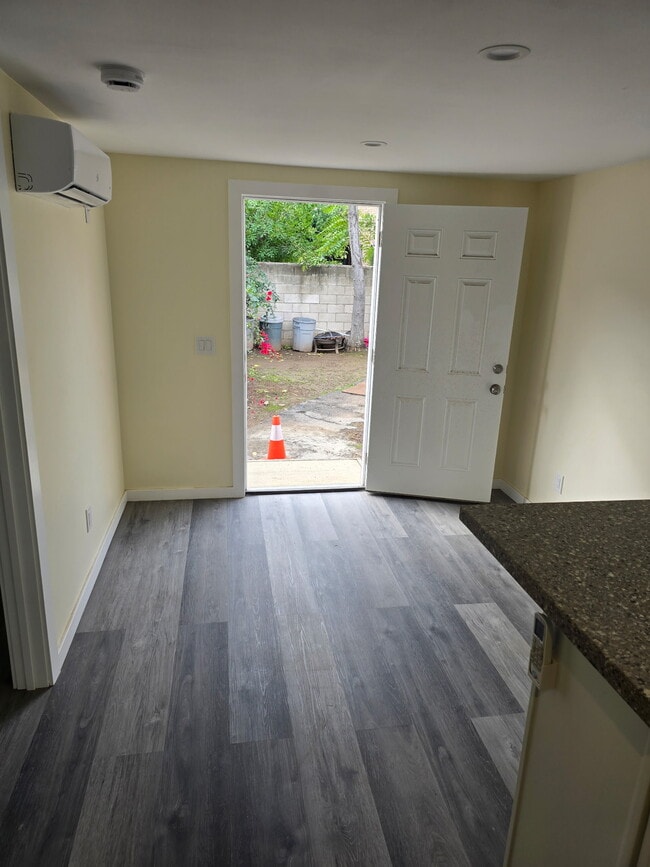 Photo - 4336 Lime St Unit 4340