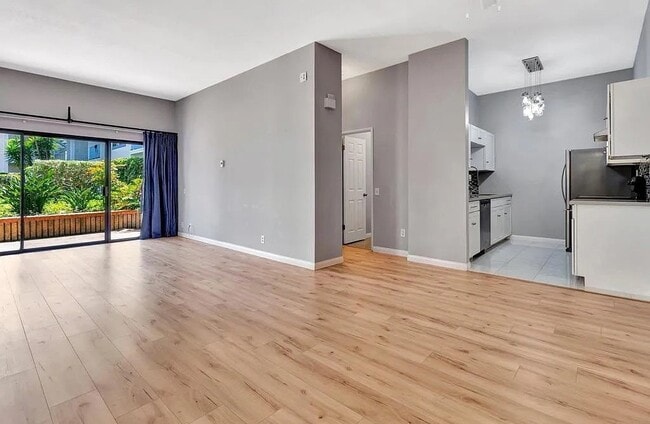 Building Photo - 8328 Regents Rd Unit 1d Rental