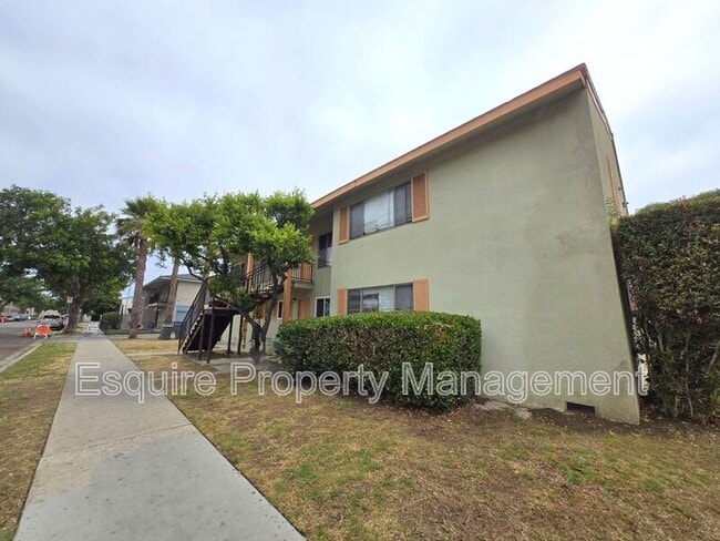 Building Photo - 241 W Clara St Unit #2