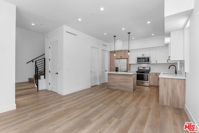 Photo - 1819 Ashmore Pl