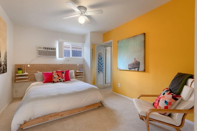 Building Photo - 525 E Cottonwood Rd Unit Furnished 1 Bdm PSCentral