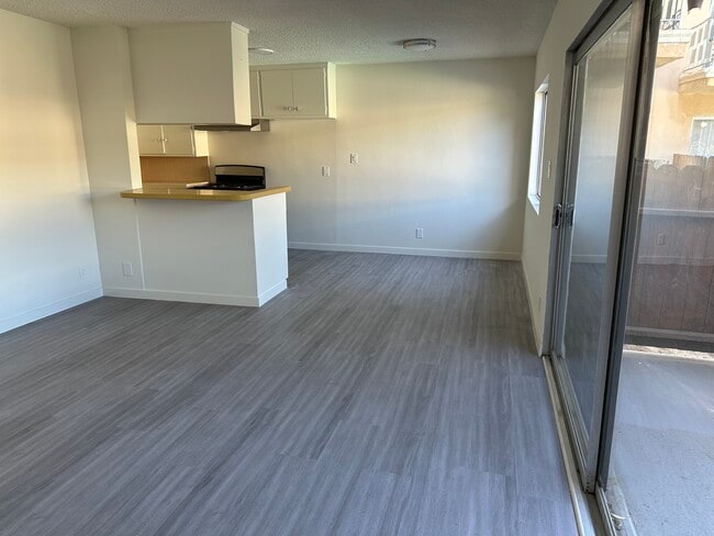 Photo - 4785 Don Miguel Dr Unit Apt 7 4785 Don Miguel Dr