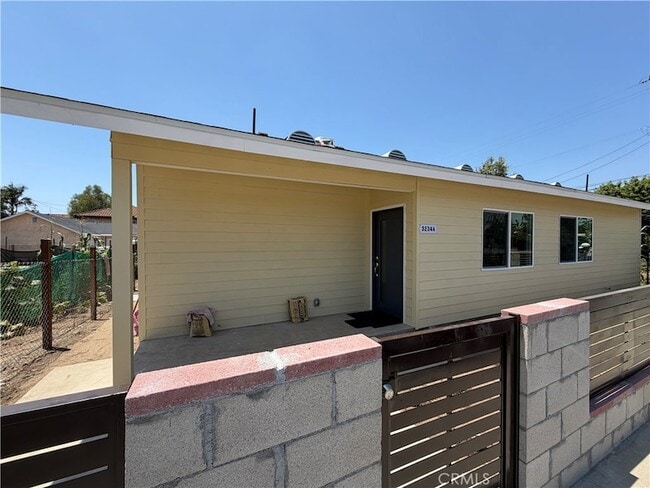 Photo - 3234 Vineland Ave