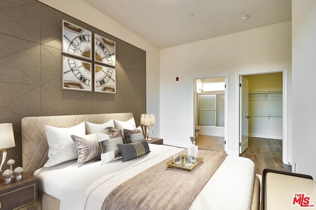 Photo - 345 S Gramercy Pl Unit 202