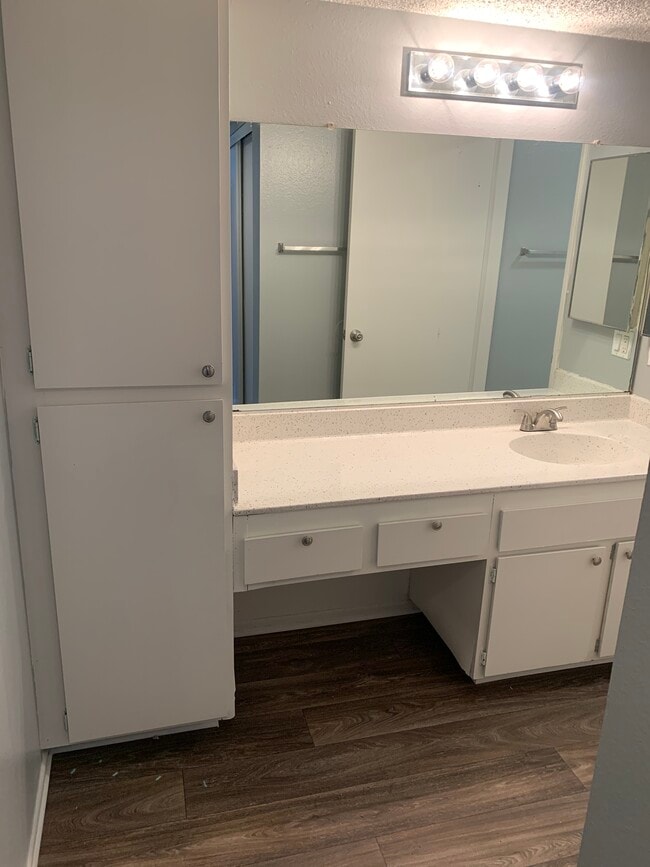 1 bedroom - Sierra Gardens