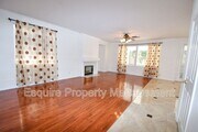 Photo - 512 Bolsa Way House
