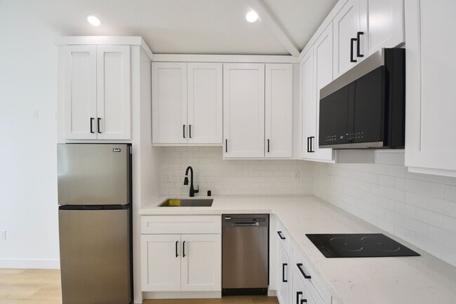 Photo - 10839 Moorpark St Unit 47.5