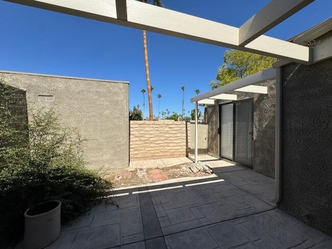 Photo - 837 N Calle De Pinos