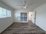 Photo - 213 W Manchester Blvd