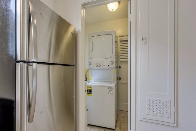Photo - Walking distance to UCLA! Unit 683