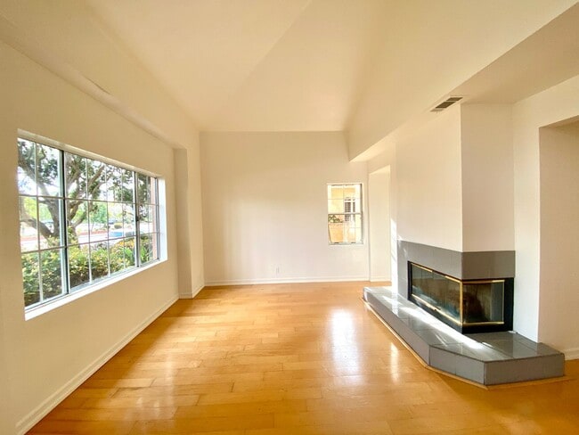 Photo - NEW PRICE! Spacious 3bdrm 2.5bath Condo w/2 car garage & private laundry hookups, community Pool ...