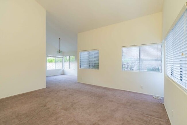 Photo - Beatiful house next to golf course.