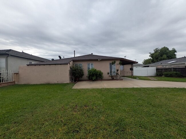 Photo - 1412 Leafdale Ave