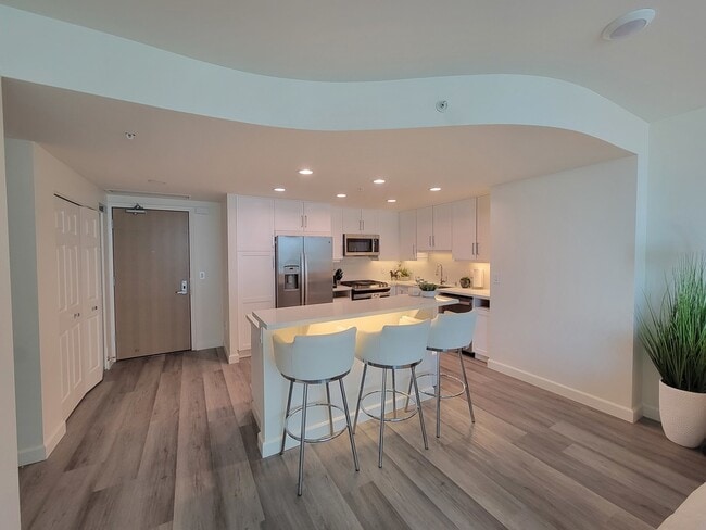 Photo - 555 Front St Unit 903