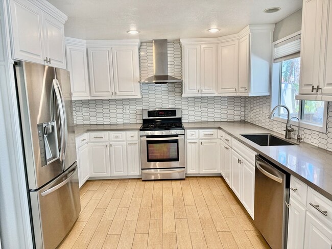 Photo - Executive Pool Home w/Solar