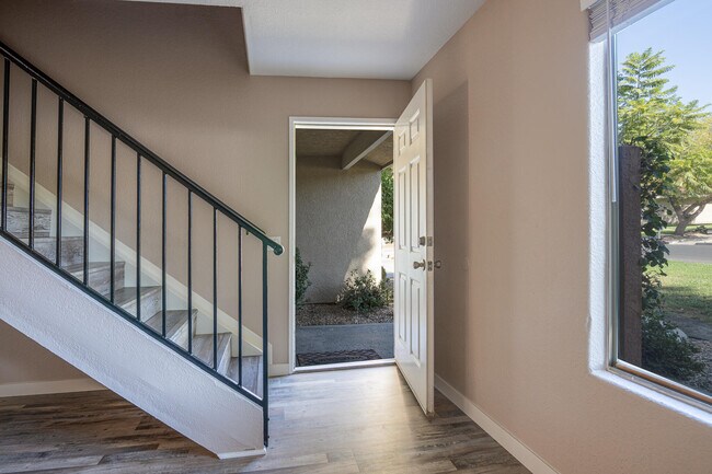 Photo - 448 Tava Ln