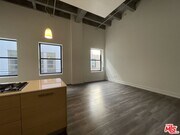 Photo - 727 W 7th St Unit 1122