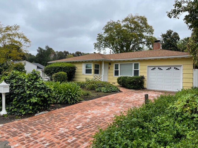 Charming 3 Bedroom 2 Bath Single Family Ho... - Charming 3 Bedroom 2 Bath Single Family Ho... House