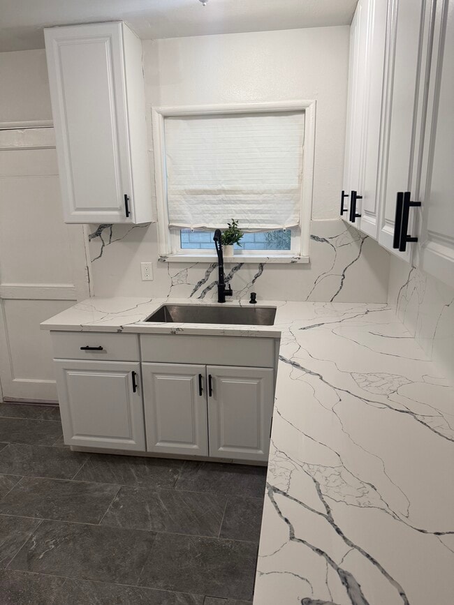 Photo - 44742 Gadsden Ave