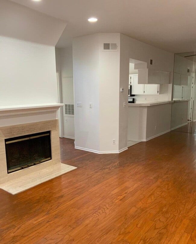 Photo - 5473 Spanish Oak Ln Unit B