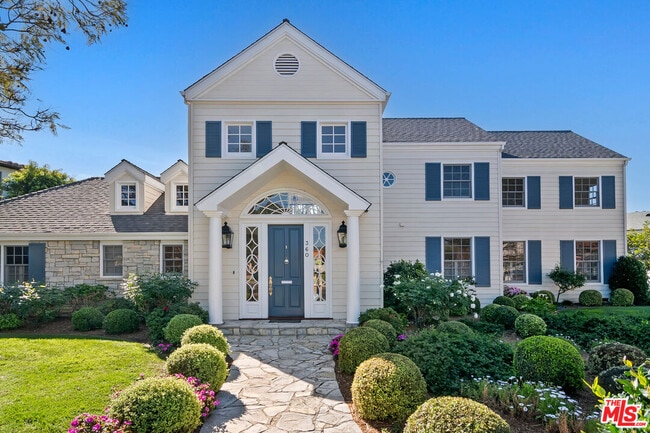 Photo - 360 Alma Real Dr