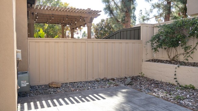 Photo - Gorgeous 3 bedrooms 2.5 baths townhome in ...