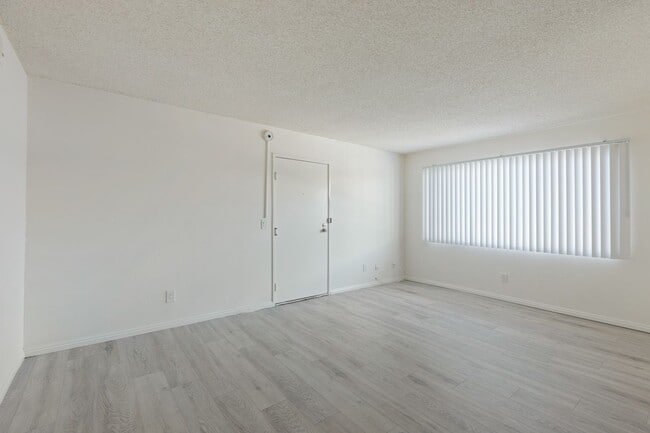 Photo - 7233 Loma Verde Ave Unit 216